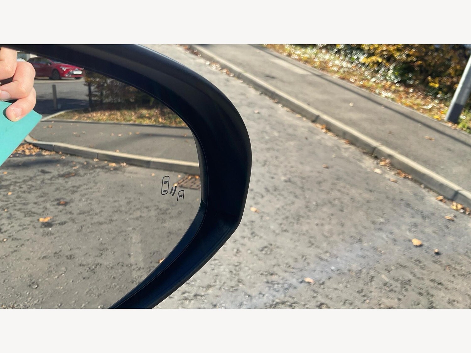 Used Toyota C-HR 2023 for sale - 76260302: Photo 28