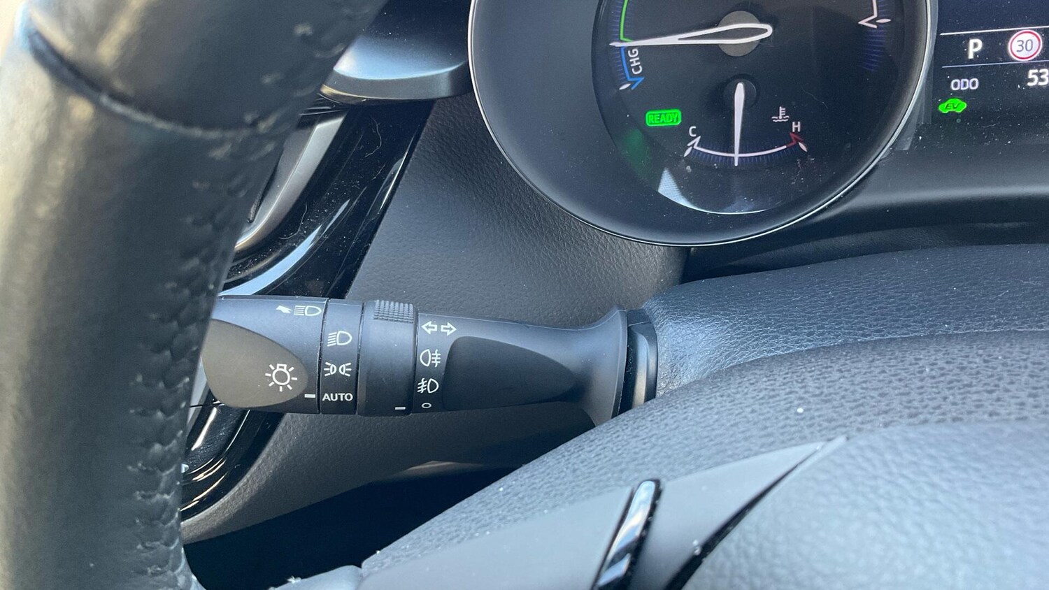 Used Toyota C-HR 2023 for sale - 76260302: Photo 35