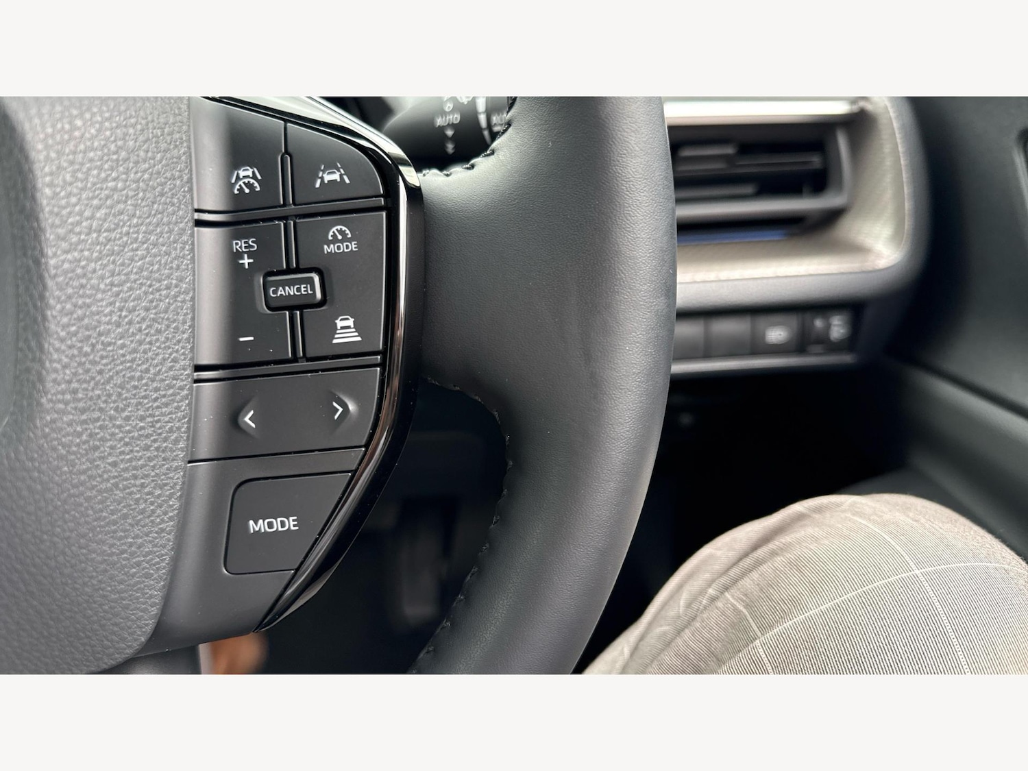 Used Toyota Prius 2025 for sale - 76446584: Photo 27