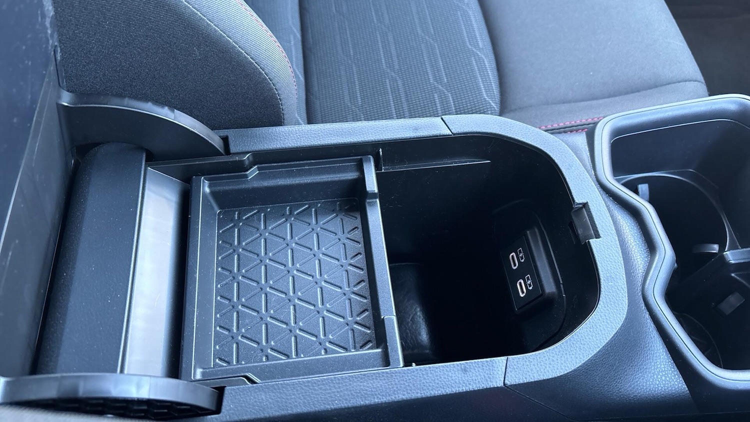 Used Toyota RAV4 2025 for sale - 77098203: Photo 40