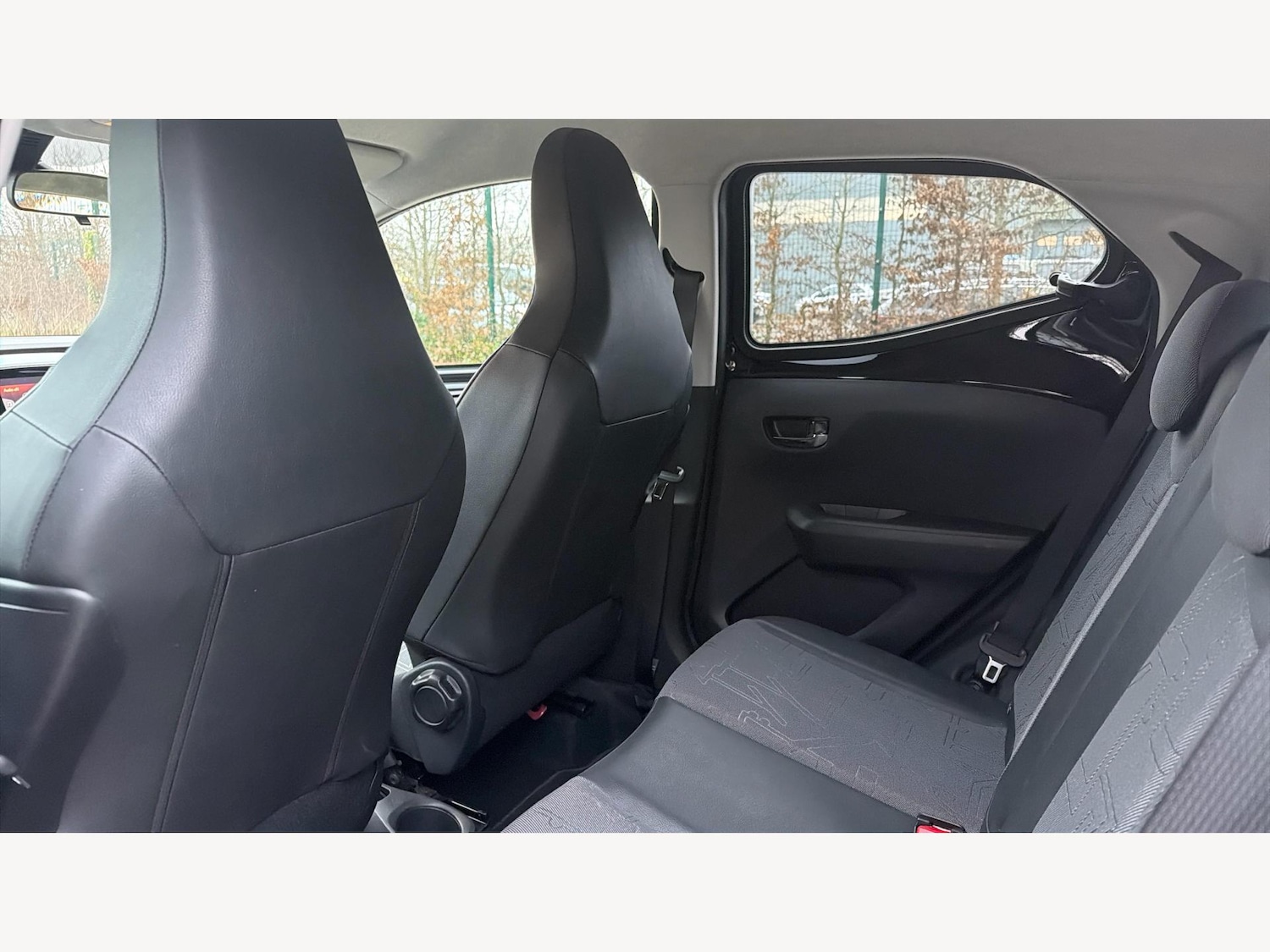 Used Toyota AYGO 2018 for sale - 77343856: Photo 15