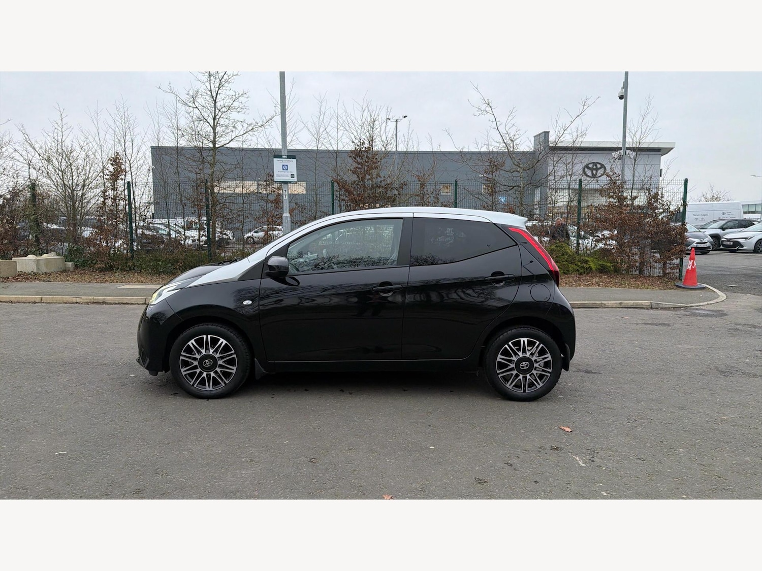 Used Toyota AYGO 2018 for sale - 77343856: Photo 19