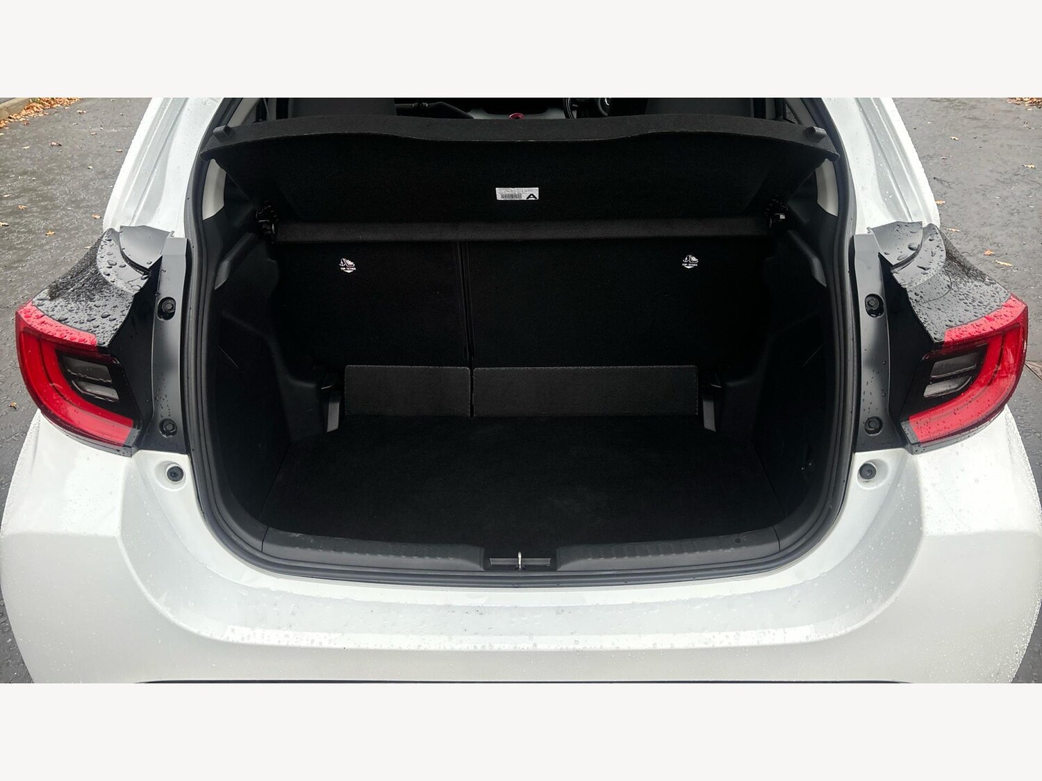 Used Toyota Yaris 2023 for sale - 76549749: Photo 16