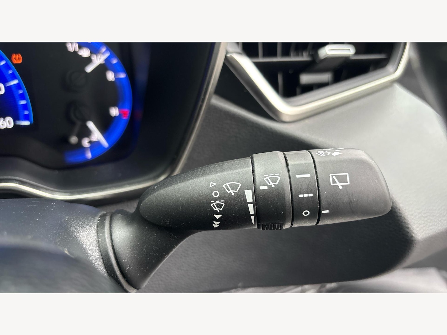 Used Toyota Corolla 2020 for sale - 76715491: Photo 24