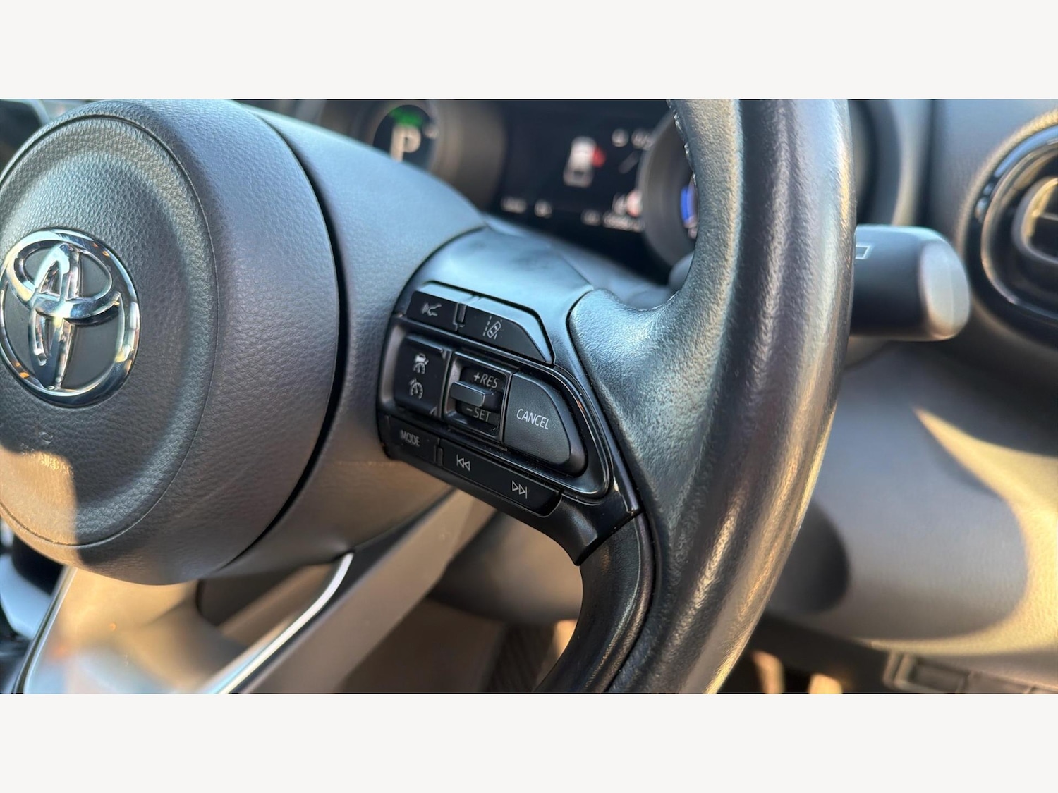 Used Toyota Yaris Cross for sale - 77320469: Photo 24