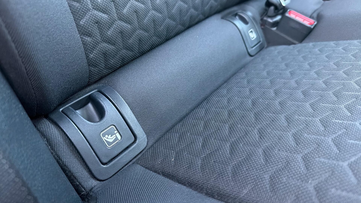 Used Toyota Yaris Cross for sale - 77320469: Photo 32