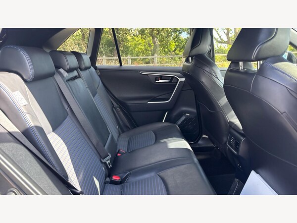 Used Toyota RAV4 2021 for sale - 76084506: Photo 14