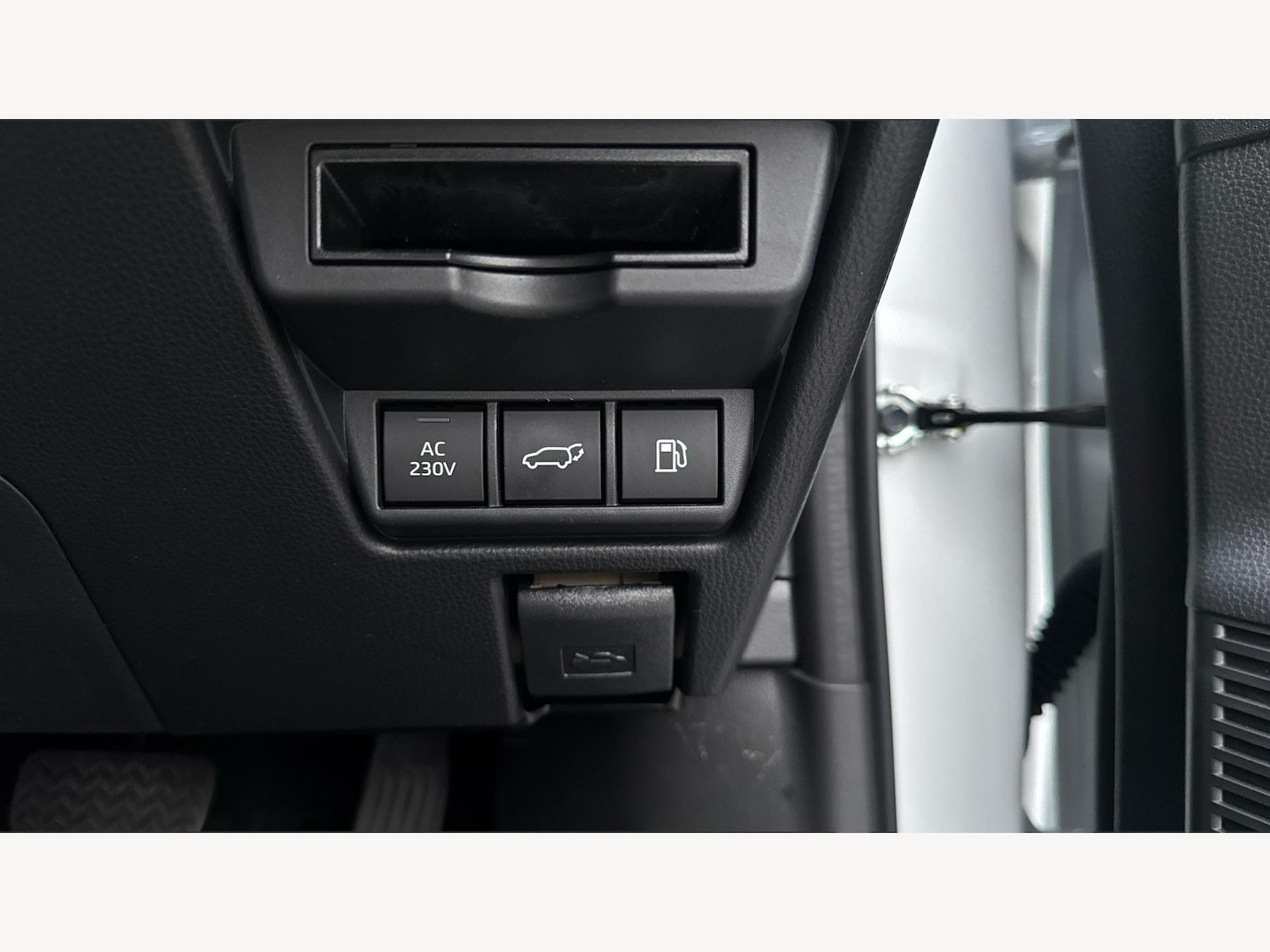 Used Toyota Prius 2025 for sale - 76997641: Photo 31