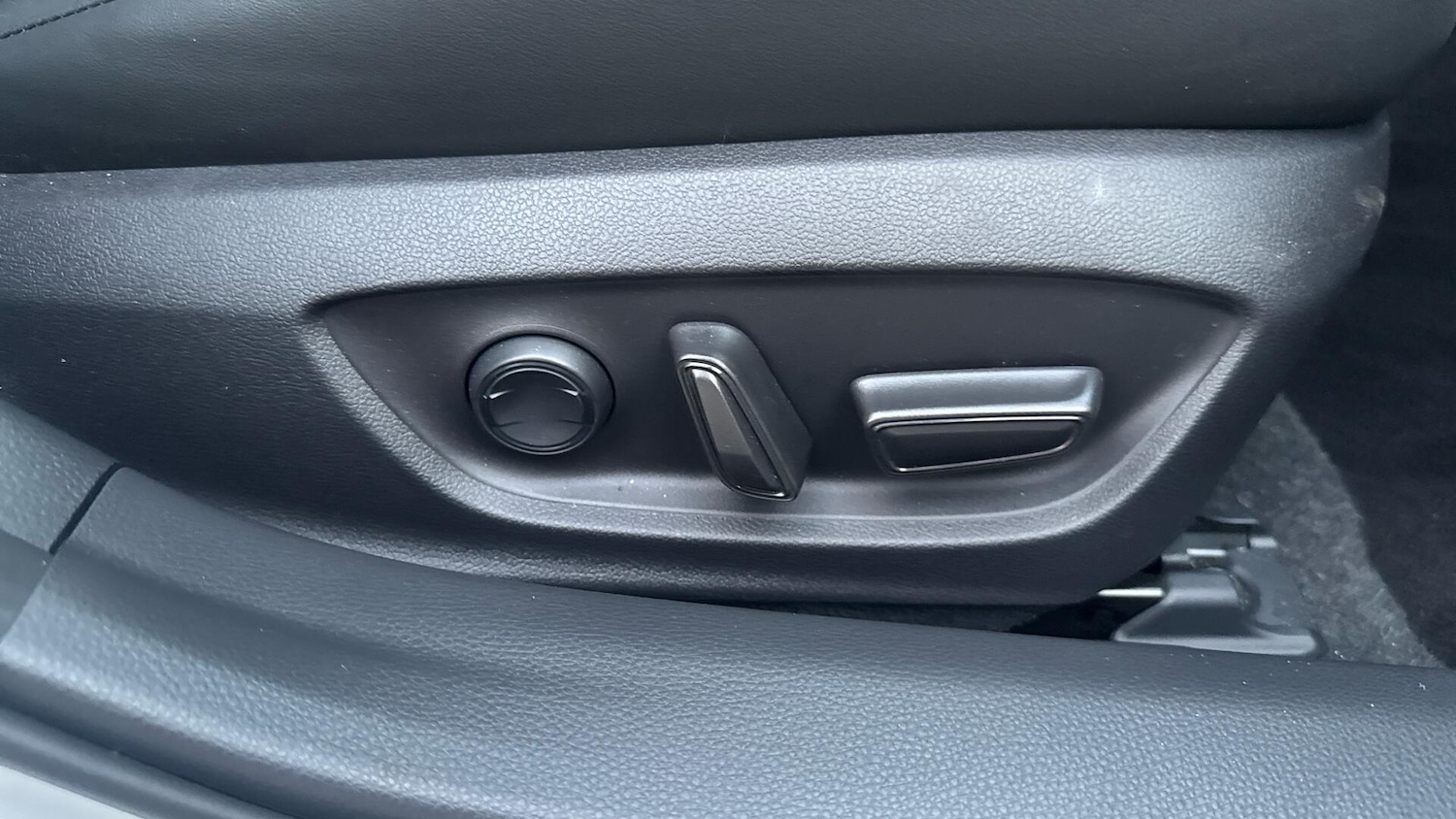 Used Toyota Prius 2025 for sale - 76997641: Photo 35