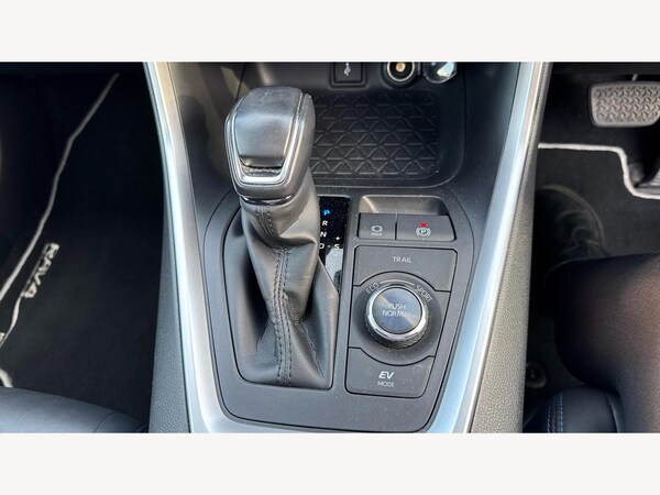Used Toyota RAV4 2020 for sale - 76084503: Photo 38