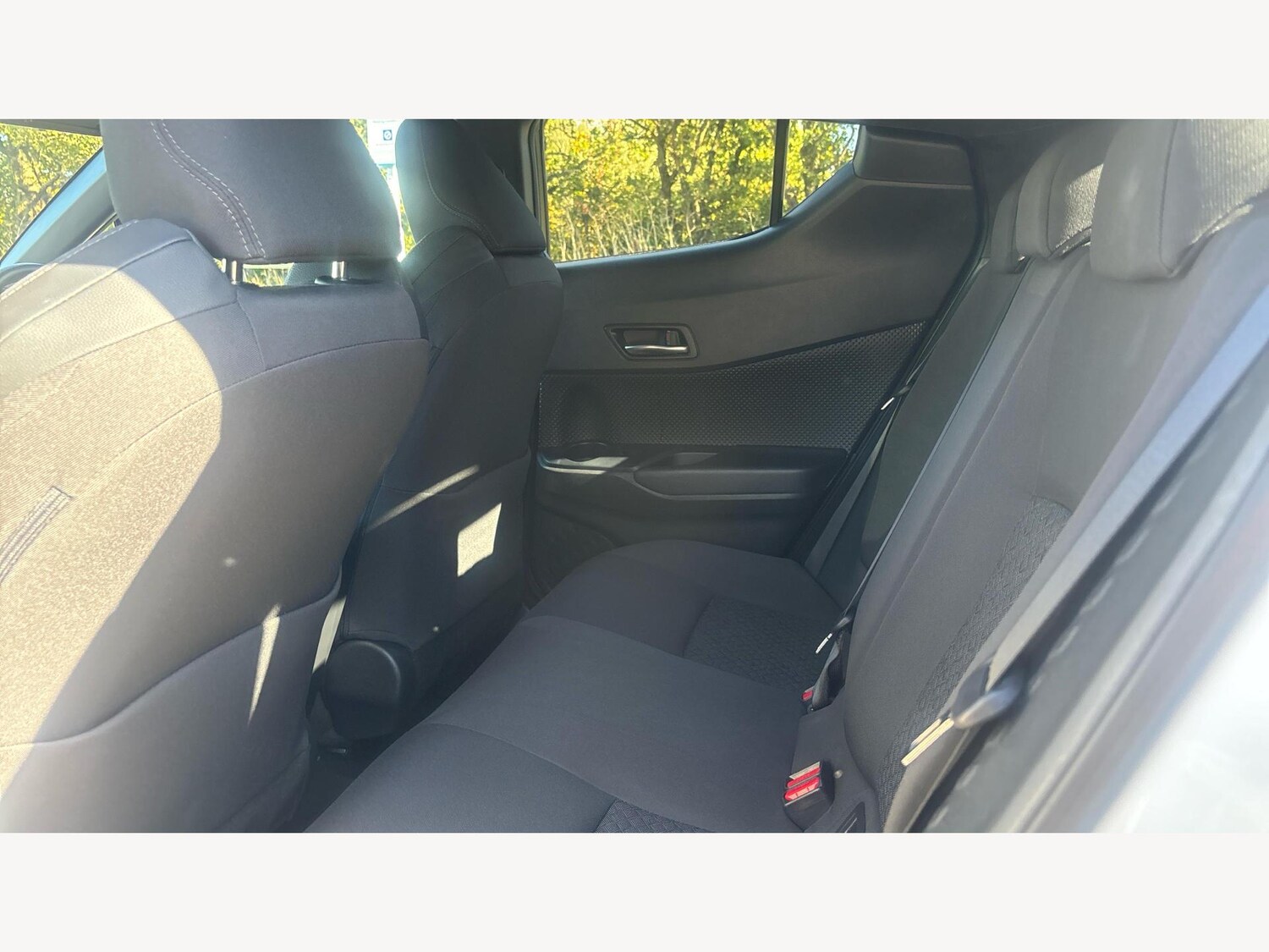 Used Toyota C-HR for sale - 77670483: Photo 15