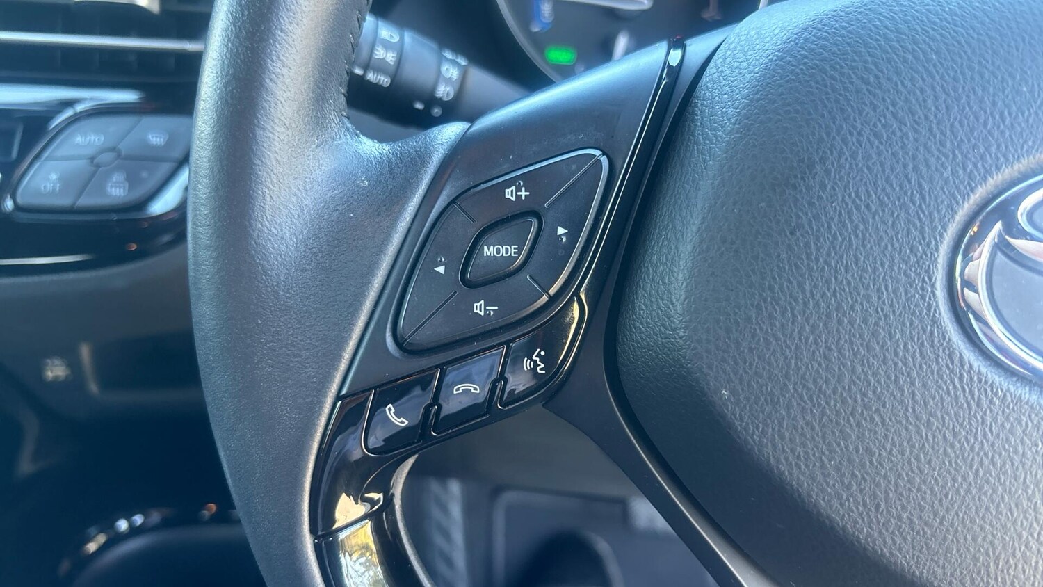 Used Toyota C-HR for sale - 77670483: Photo 32