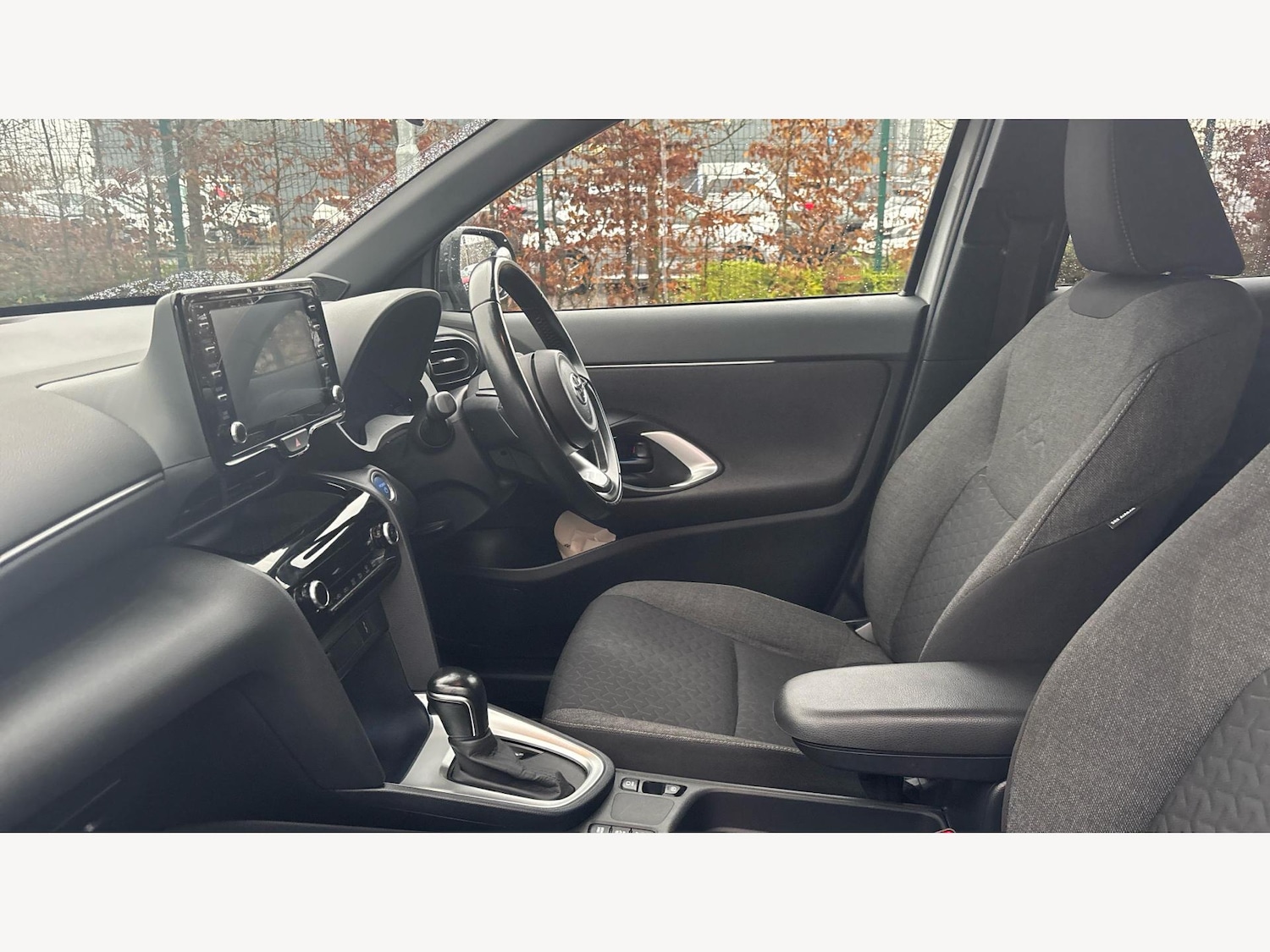 Used Toyota Yaris Cross 2024 for sale - 77351569: Photo 12