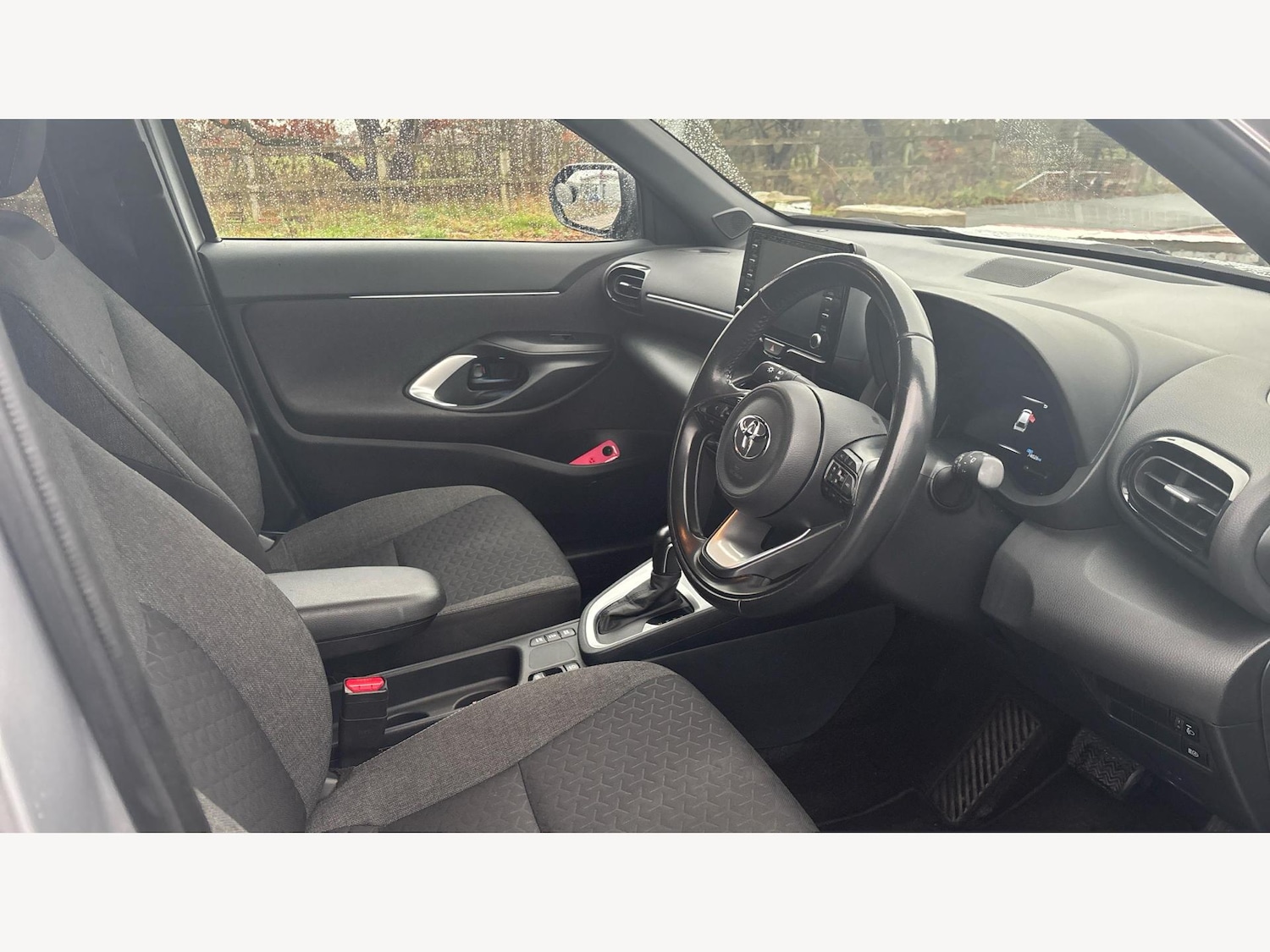 Used Toyota Yaris Cross 2024 for sale - 77351569: Photo 13