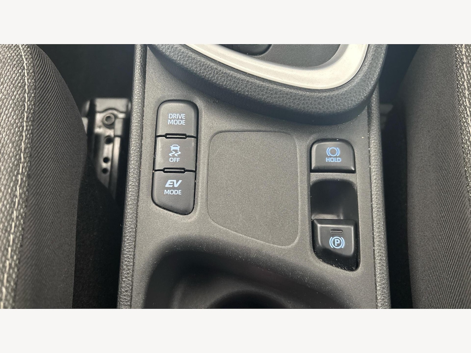 Used Toyota Yaris Cross 2024 for sale - 77351569: Photo 31