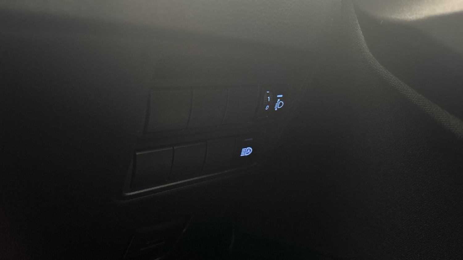 Used Toyota Yaris Cross 2024 for sale - 77351569: Photo 34