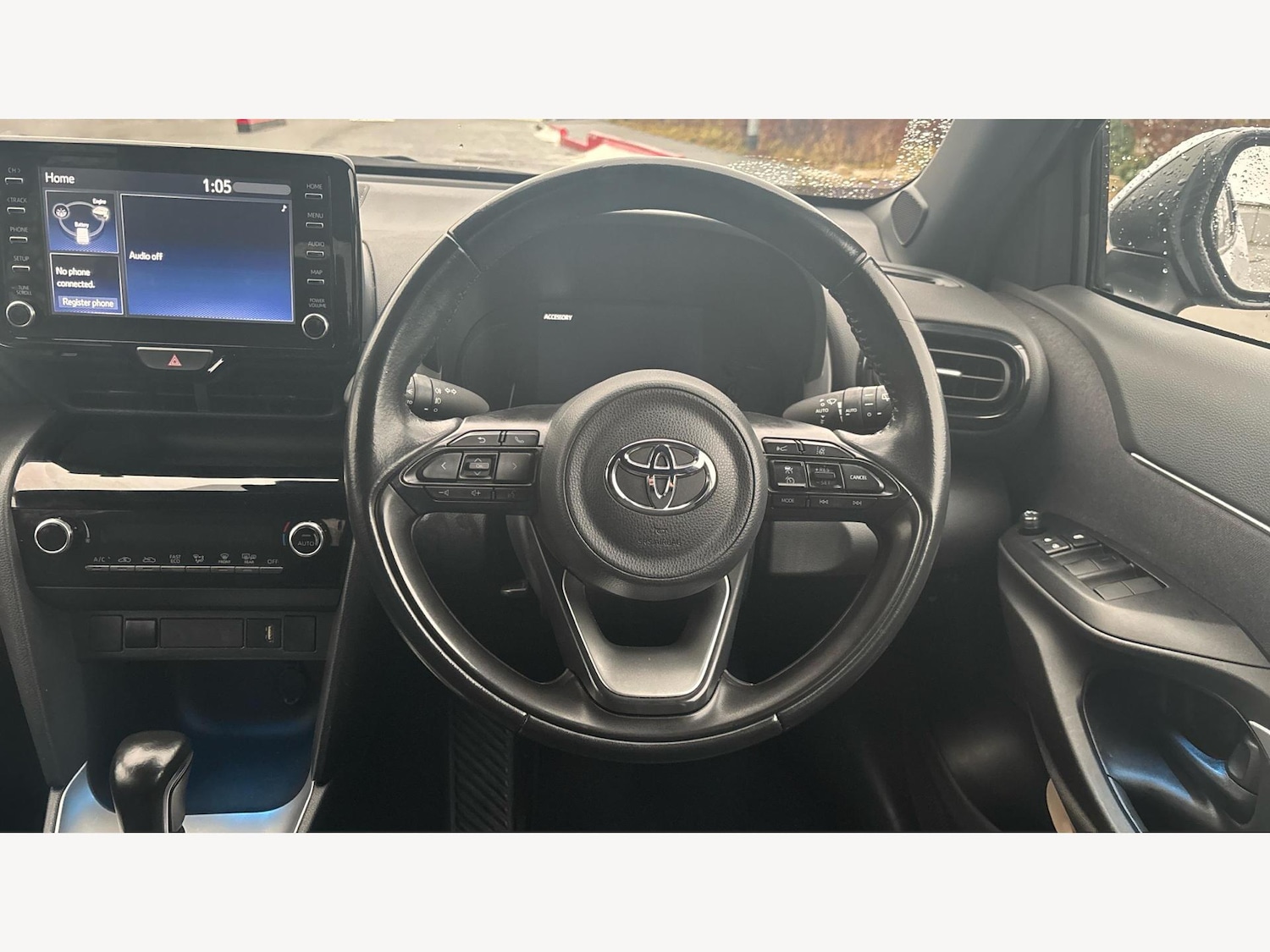 Used Toyota Yaris Cross 2024 for sale - 77351569: Photo 8