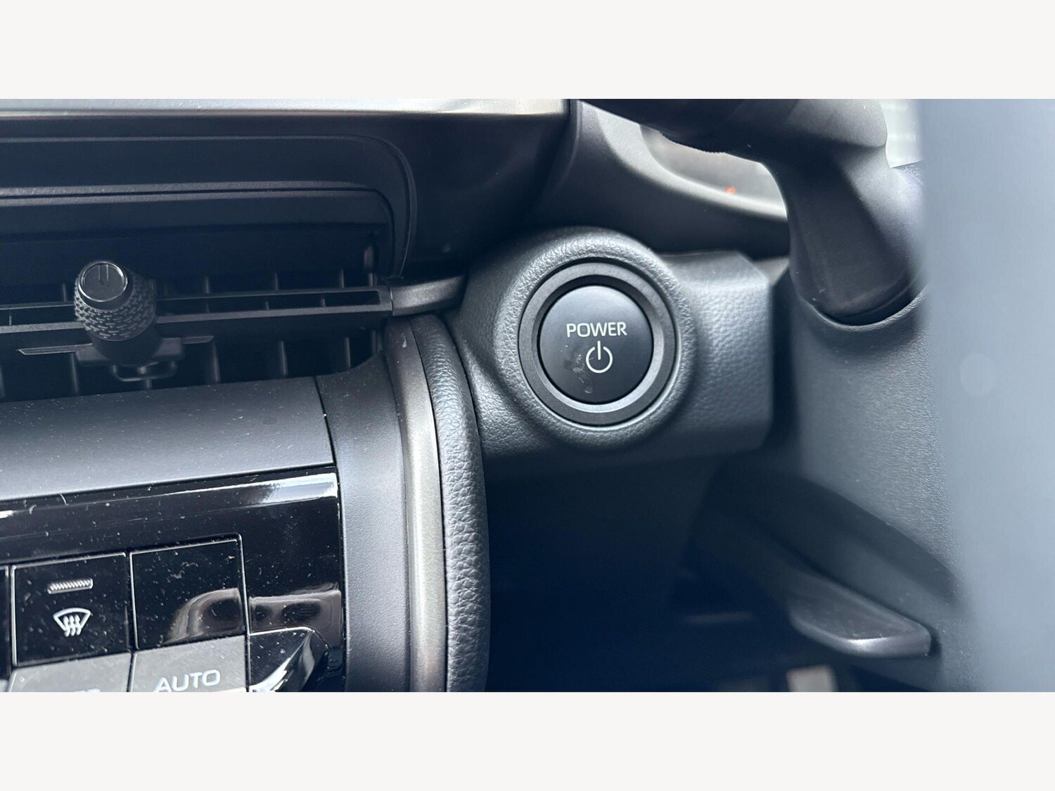 Used Toyota C-HR for sale - 77882292: Photo 28