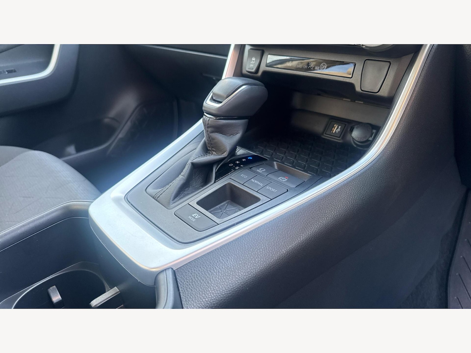 Used Toyota RAV4 2024 for sale - 76942707: Photo 25