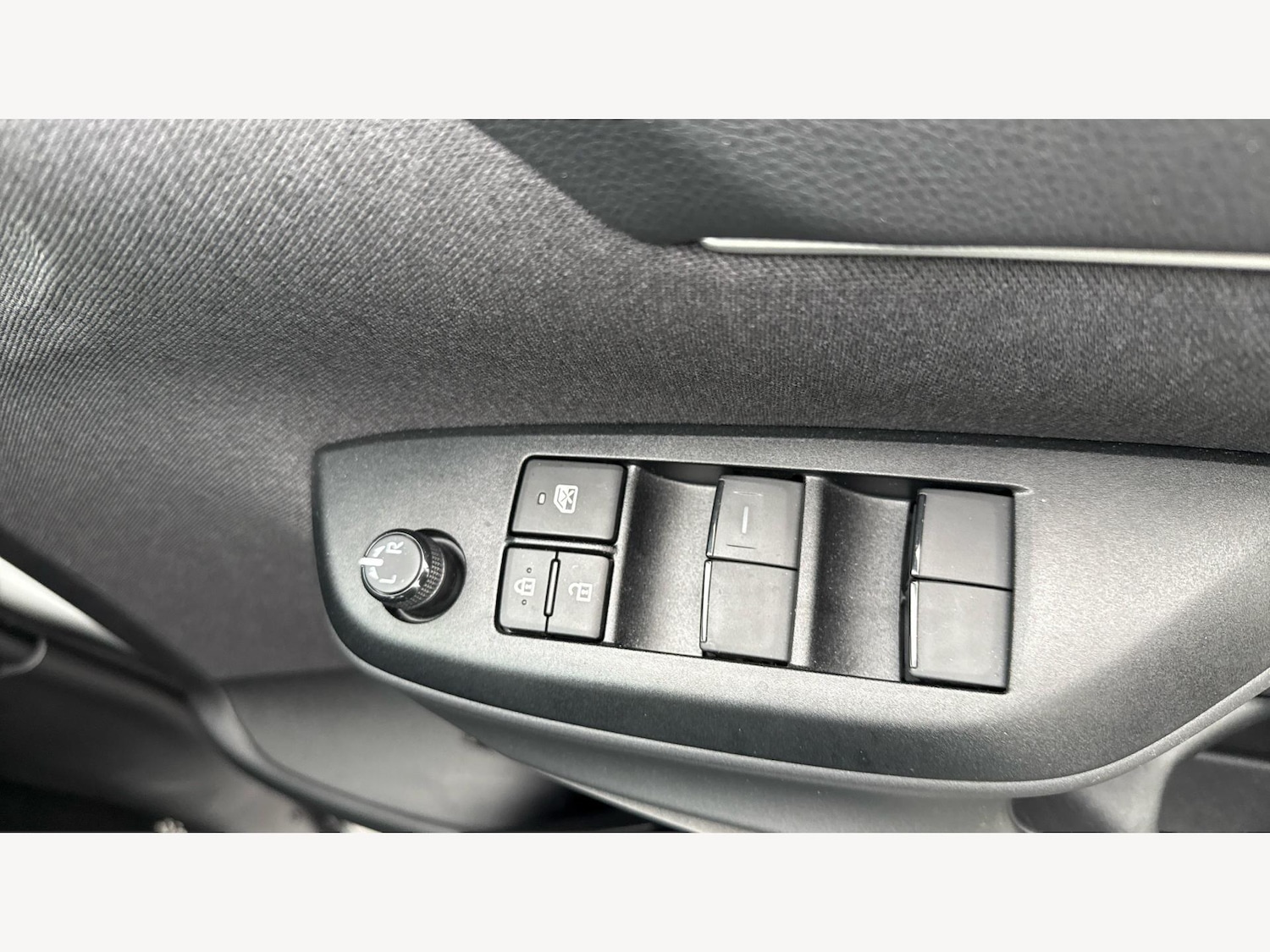 Used Toyota Yaris Cross 2024 for sale - 77143134: Photo 22