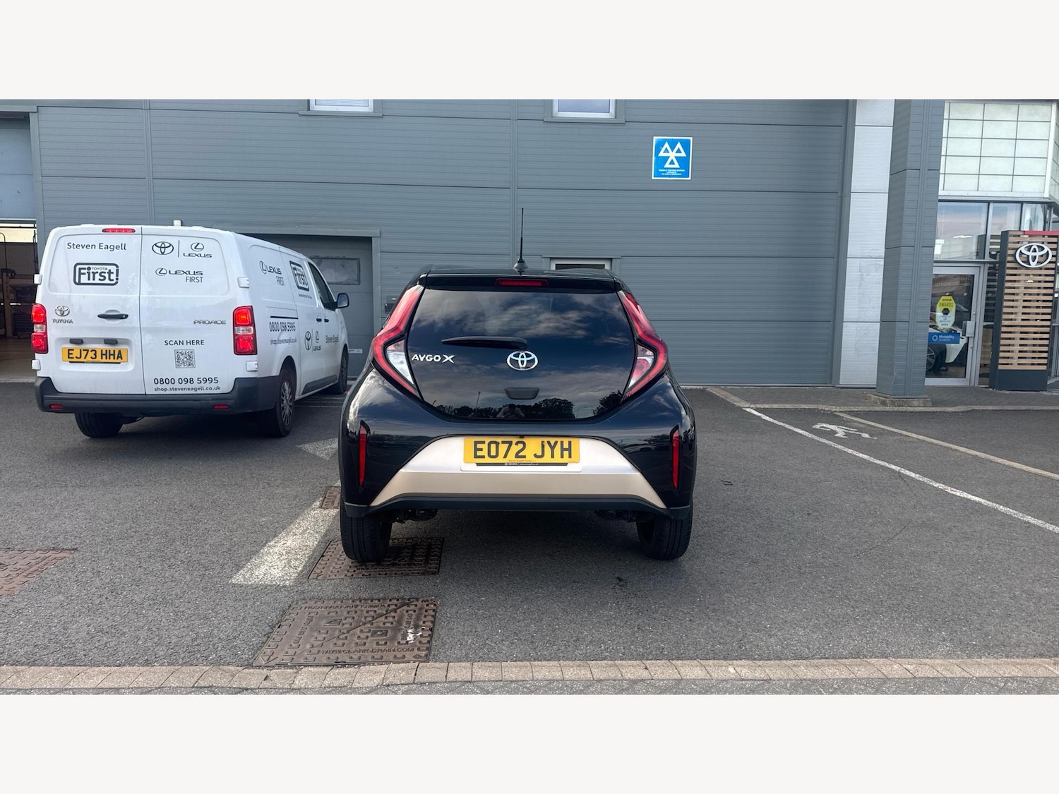 Vehicle 21