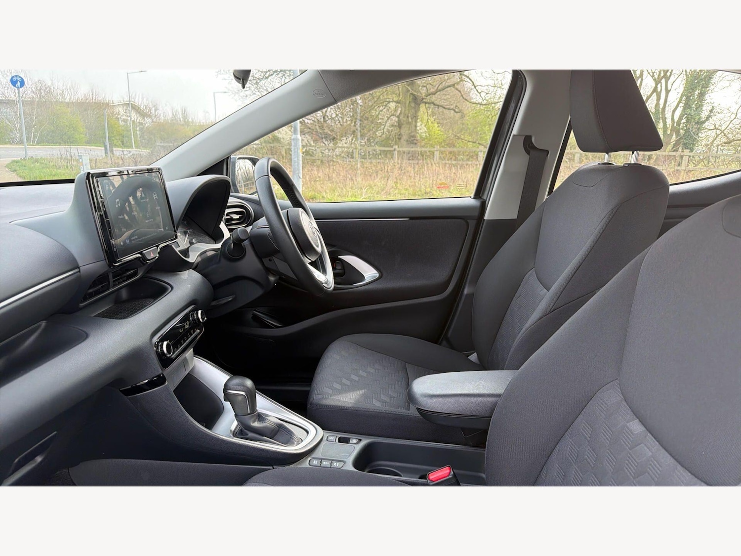 Used Toyota Yaris 2024 for sale - 78072652: Photo 12