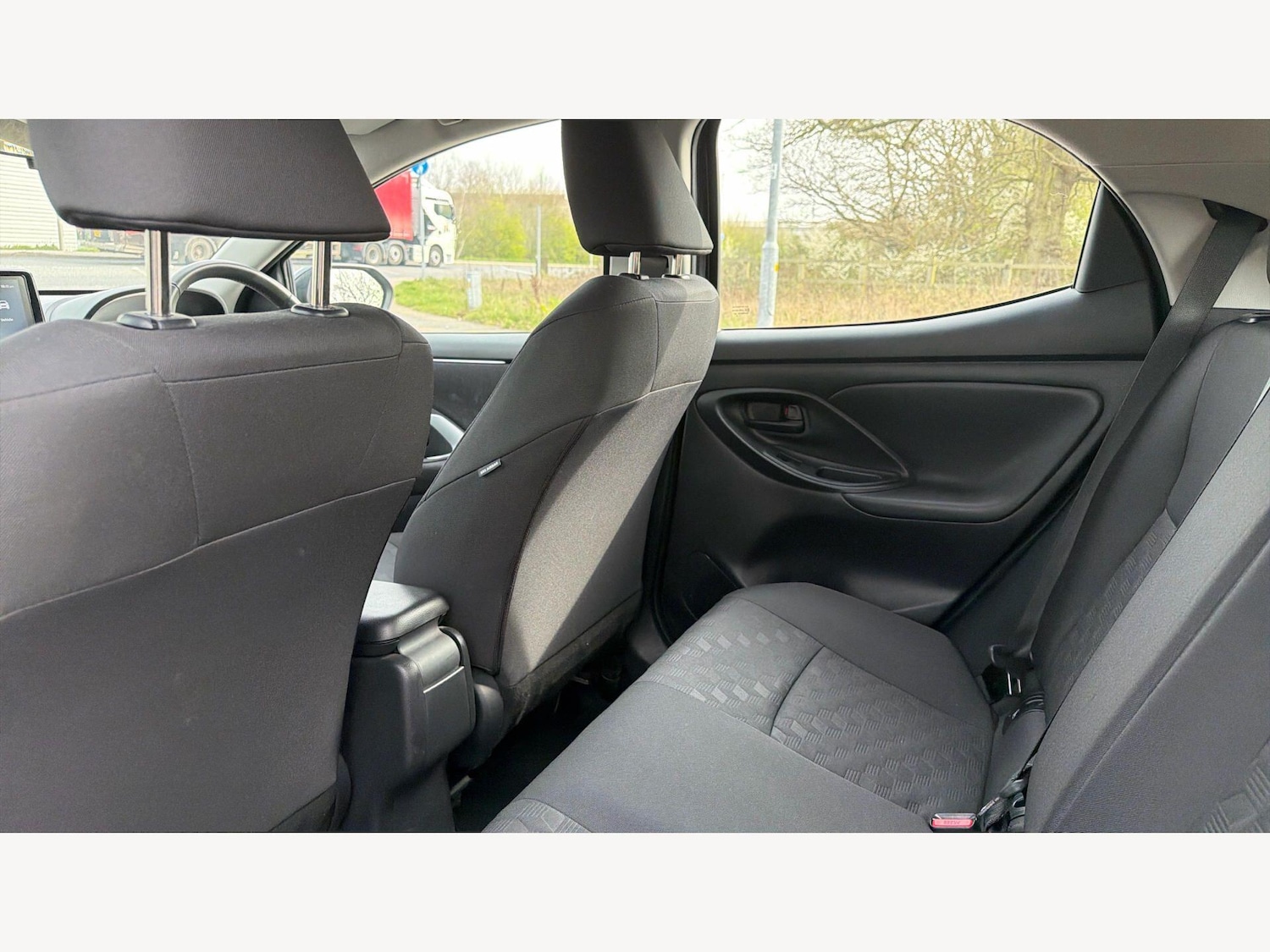 Used Toyota Yaris 2024 for sale - 78072652: Photo 15