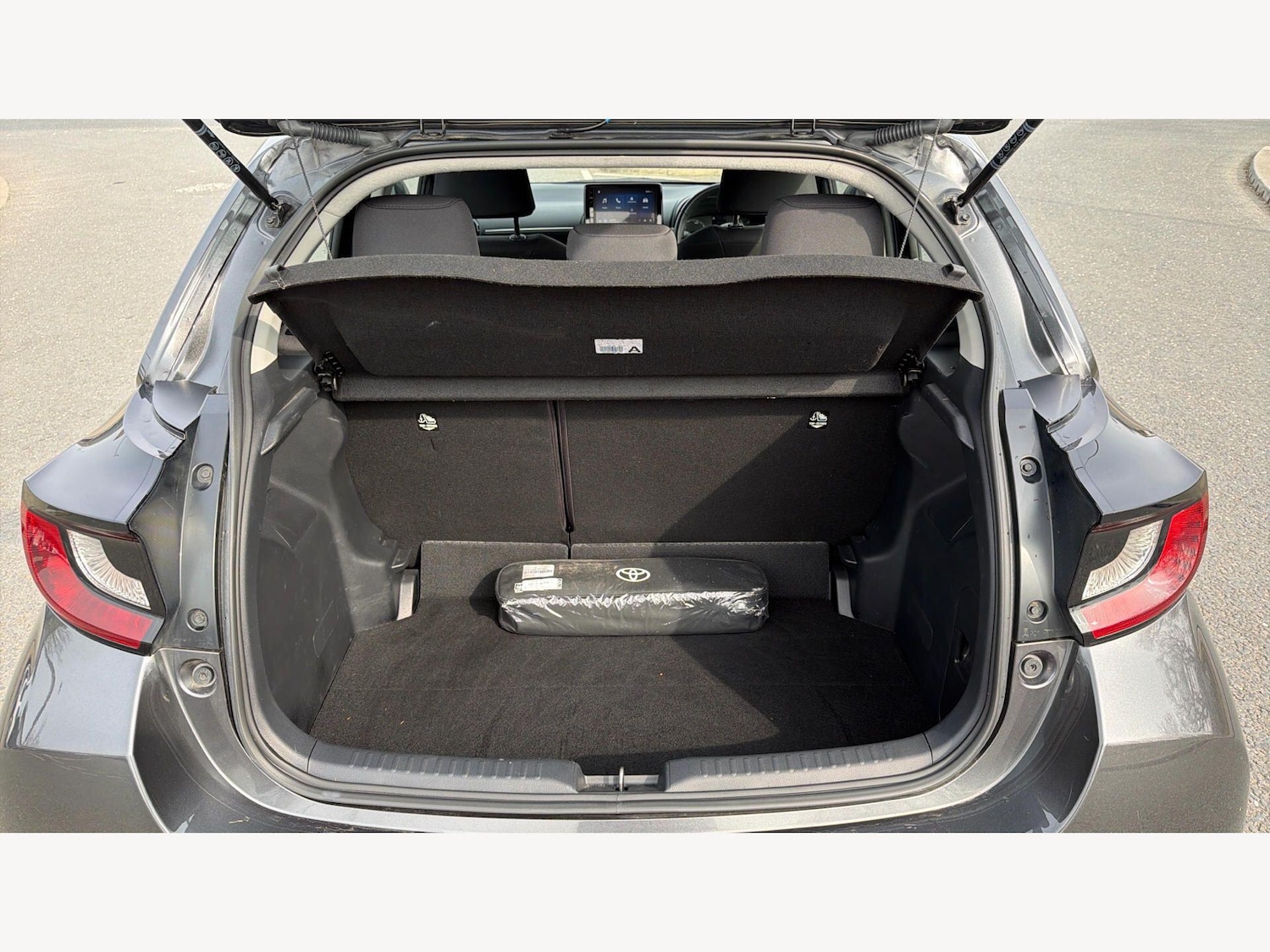 Used Toyota Yaris 2024 for sale - 78072652: Photo 16