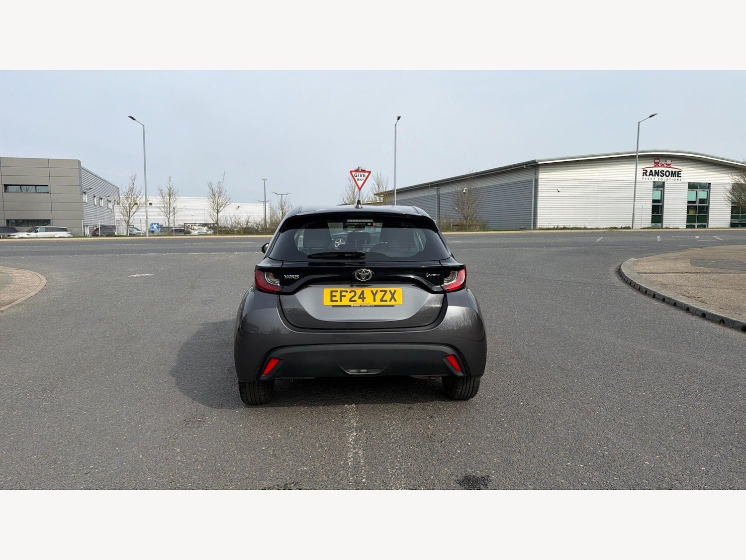 Used Toyota Yaris 2024 for sale - 78072652: Photo 21