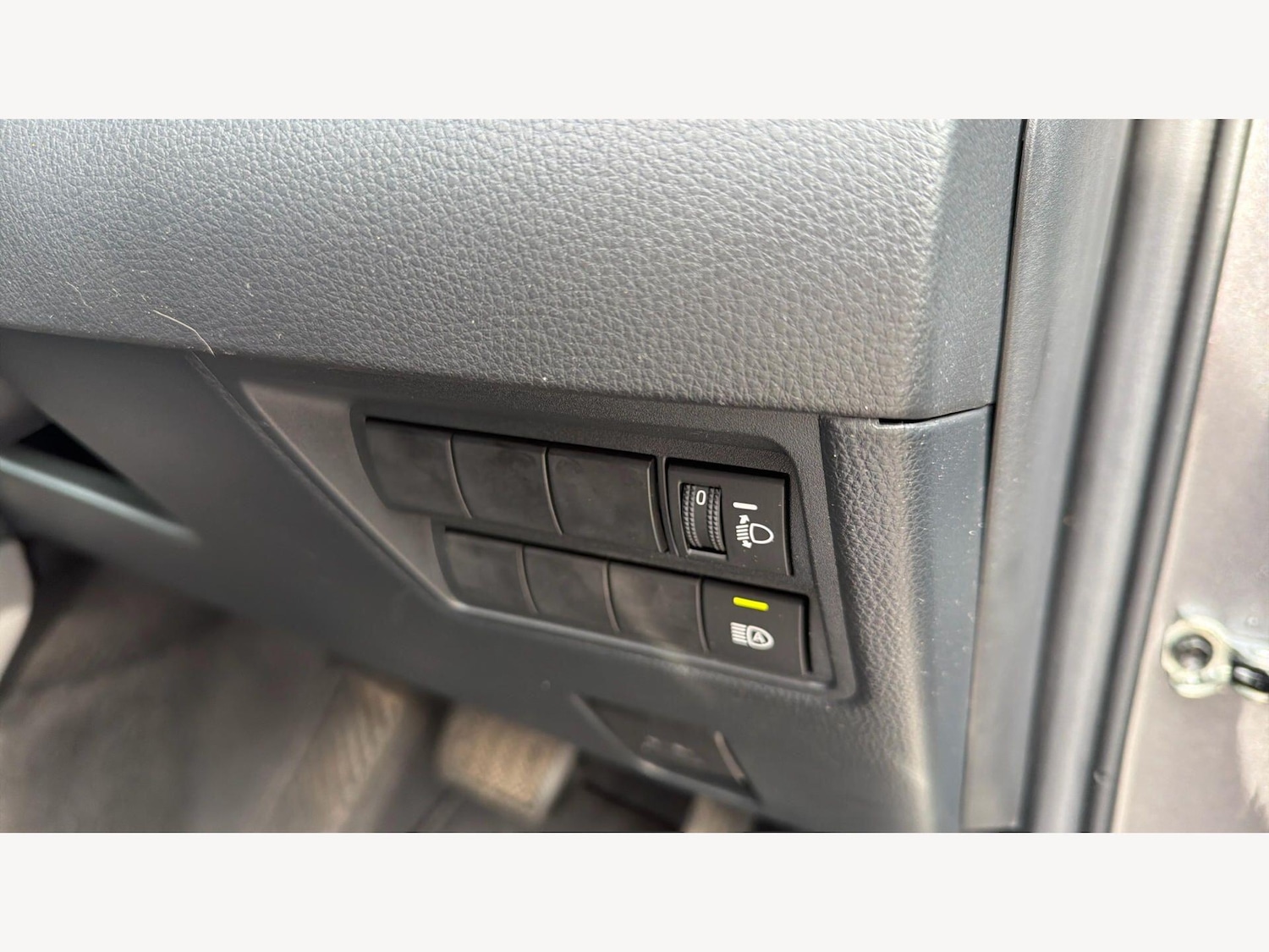 Used Toyota Yaris 2024 for sale - 78072652: Photo 23