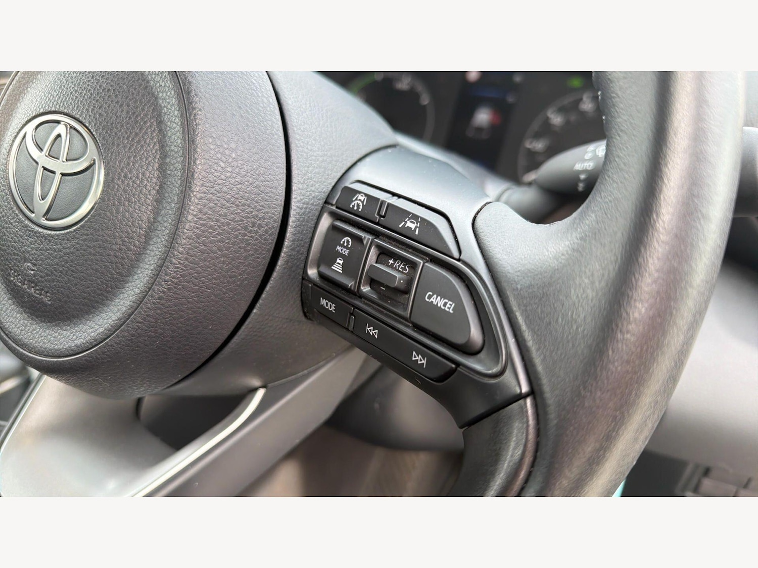 Used Toyota Yaris 2024 for sale - 78072652: Photo 25