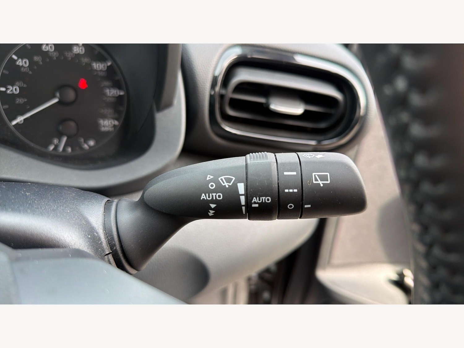 Used Toyota Yaris 2024 for sale - 78072652: Photo 26