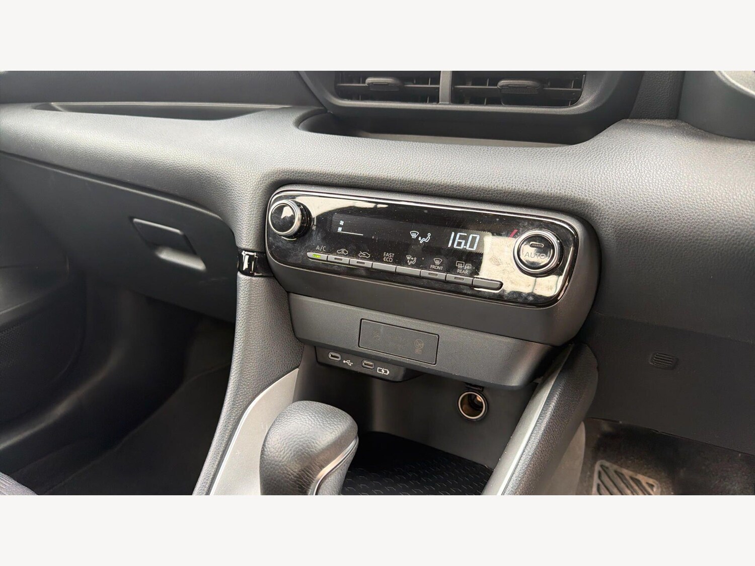 Used Toyota Yaris 2024 for sale - 78072652: Photo 31