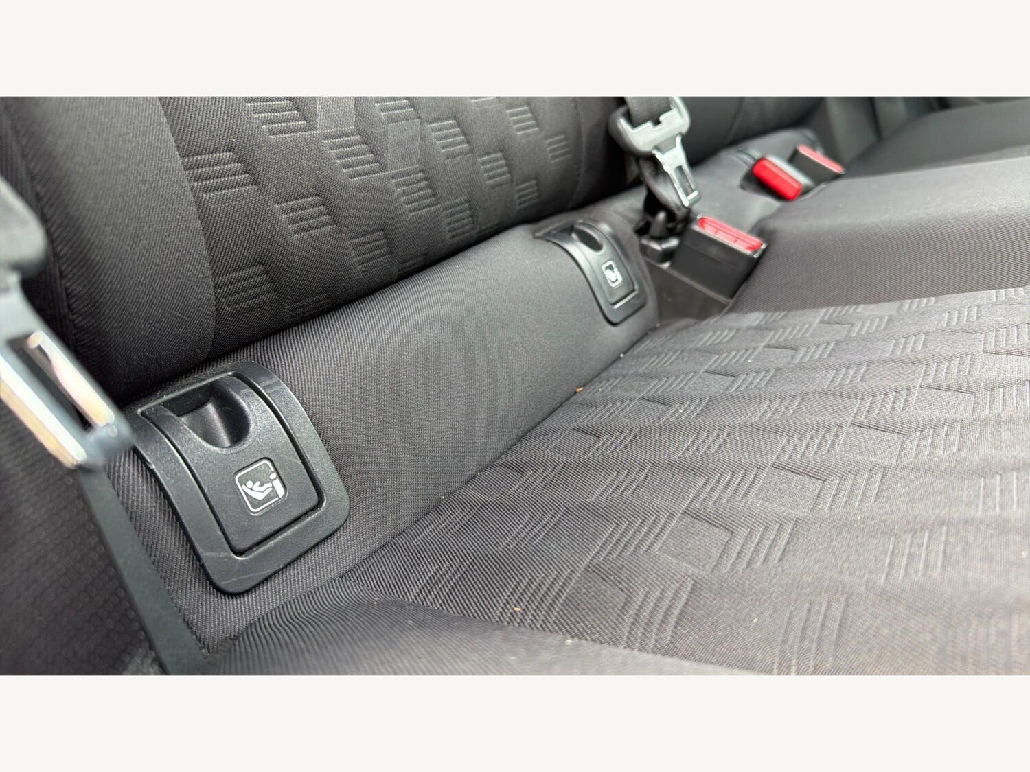 Used Toyota Yaris 2024 for sale - 78072652: Photo 33