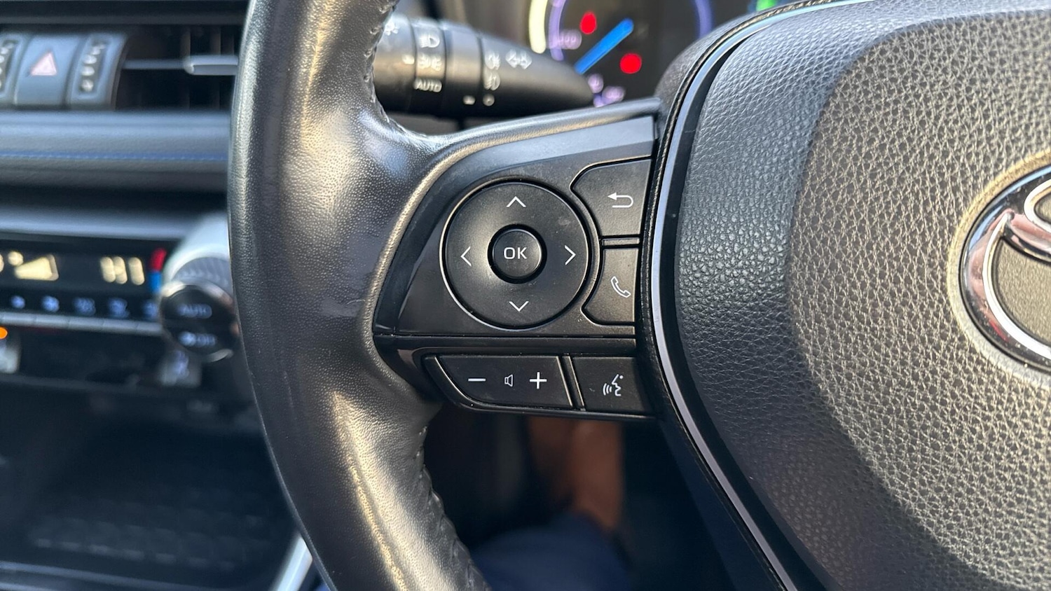 Used Toyota RAV4 2019 for sale - 77109590: Photo 33