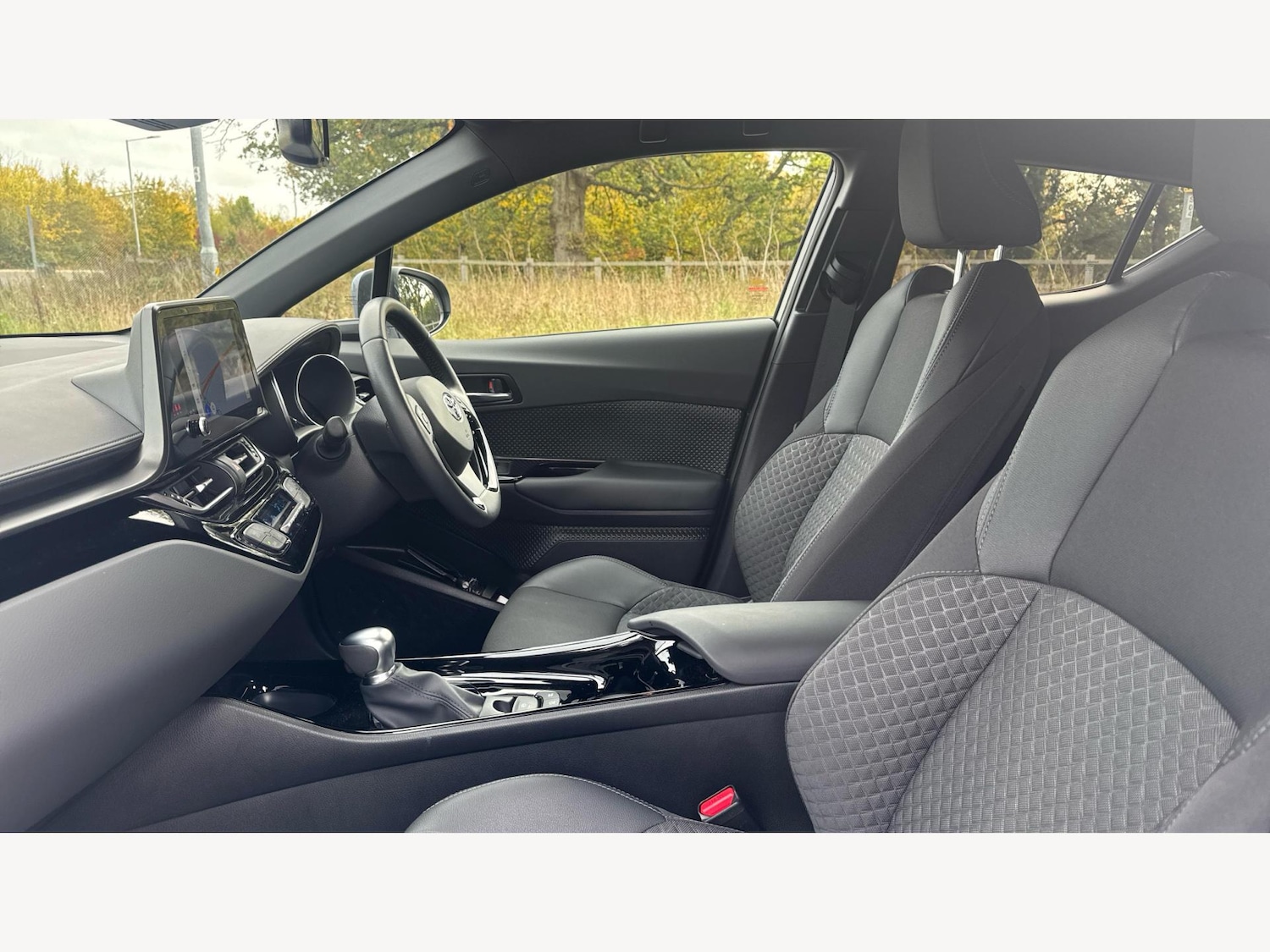 Used Toyota C-HR 2023 for sale - 76294729: Photo 12