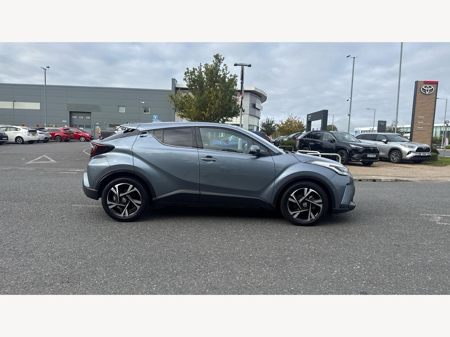 Used Toyota C-HR 2023 for sale - 76294729: Photo 18