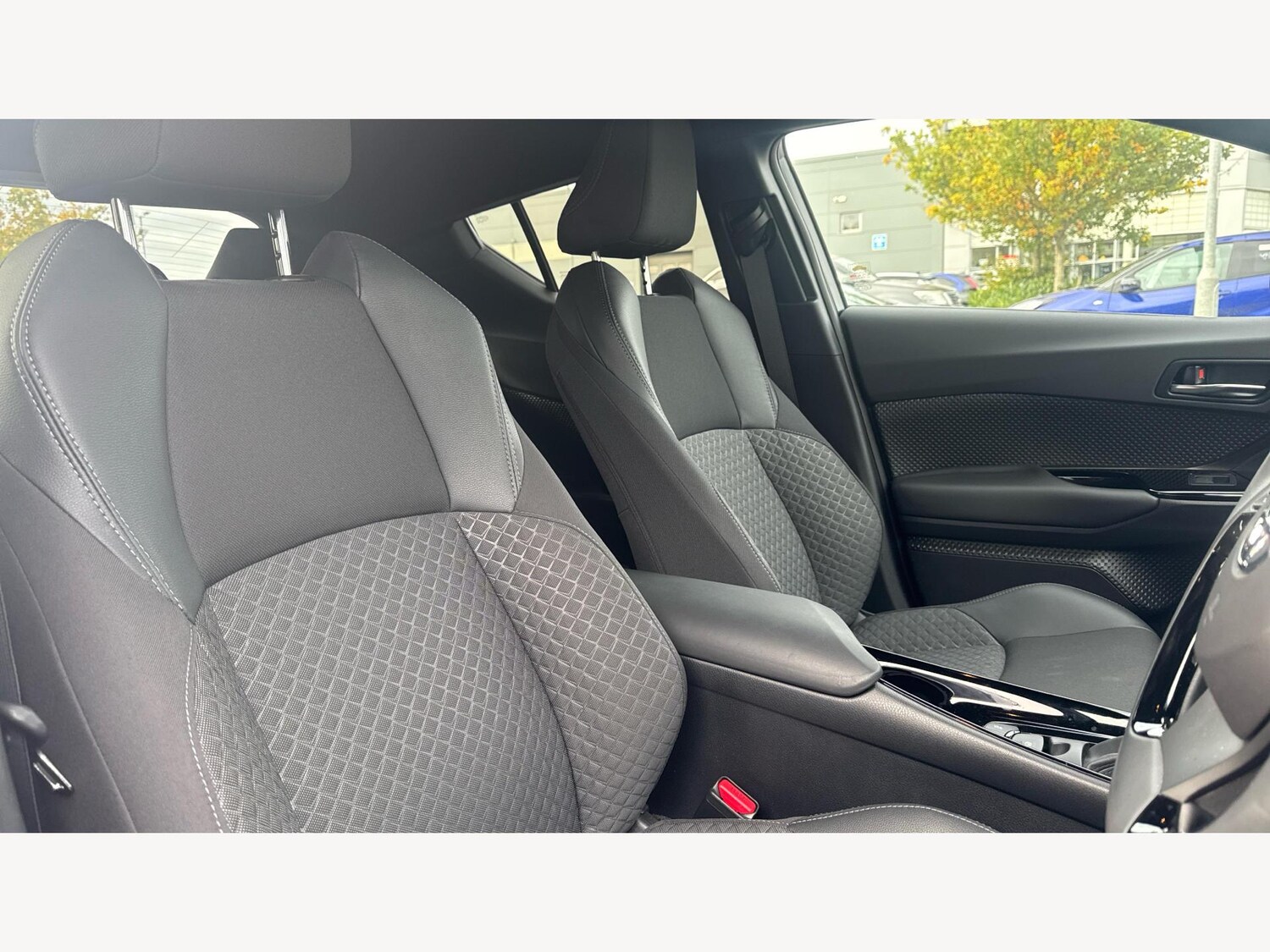 Used Toyota C-HR 2023 for sale - 76294729: Photo 22