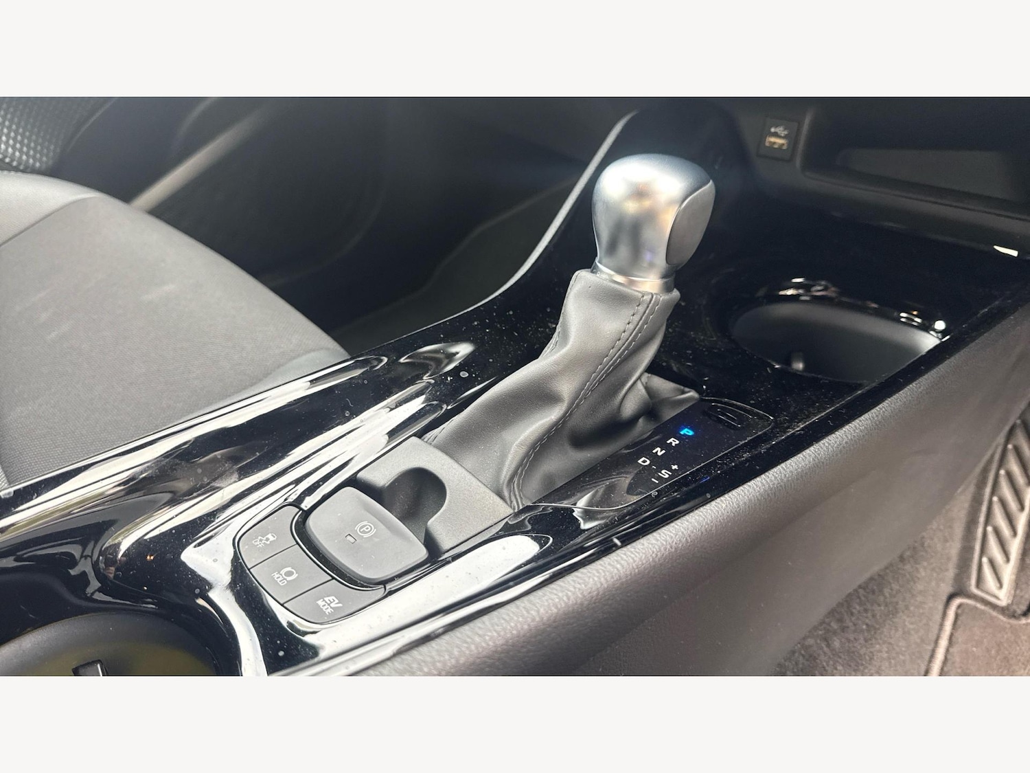 Used Toyota C-HR 2023 for sale - 76294729: Photo 30