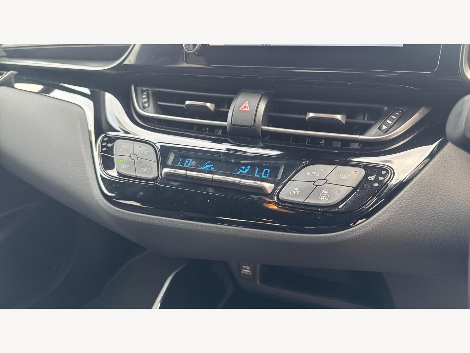 Used Toyota C-HR 2023 for sale - 76294729: Photo 31