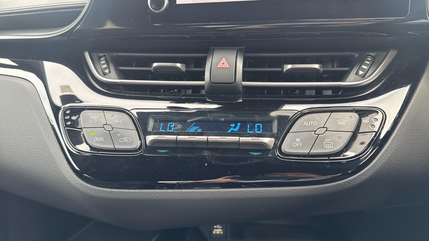 Used Toyota C-HR 2023 for sale - 76294729: Photo 40