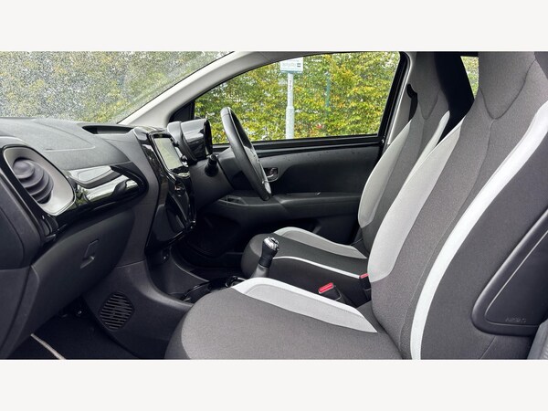 Used Toyota AYGO 2015 for sale - 76247928: Photo 12
