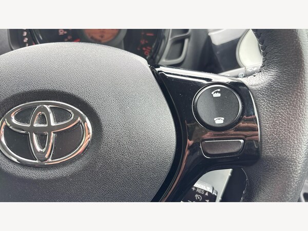 Used Toyota AYGO 2015 for sale - 76247928: Photo 27