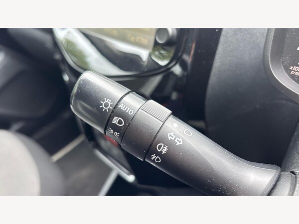 Used Toyota AYGO 2015 for sale - 76247928: Photo 29