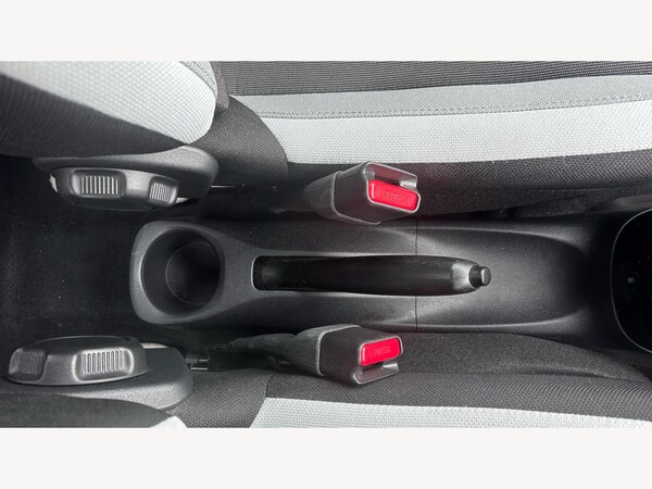 Used Toyota AYGO 2015 for sale - 76247928: Photo 39