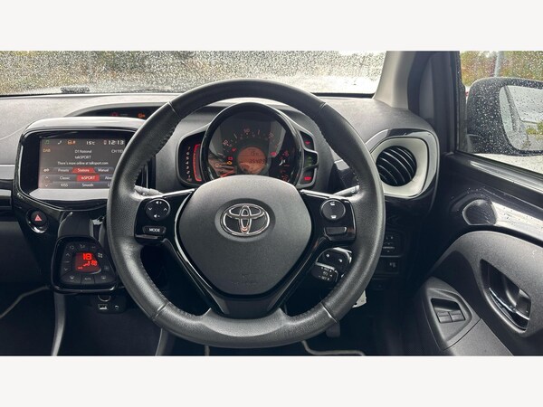 Used Toyota AYGO 2015 for sale - 76247928: Photo 8