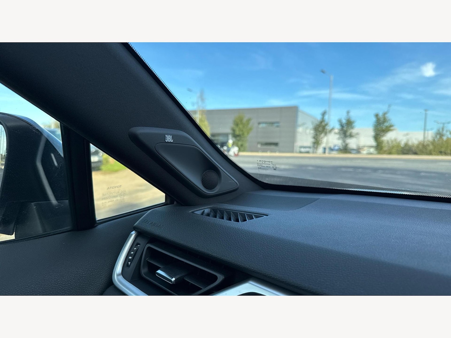 Used Toyota RAV4 2020 for sale - 76432551: Photo 37