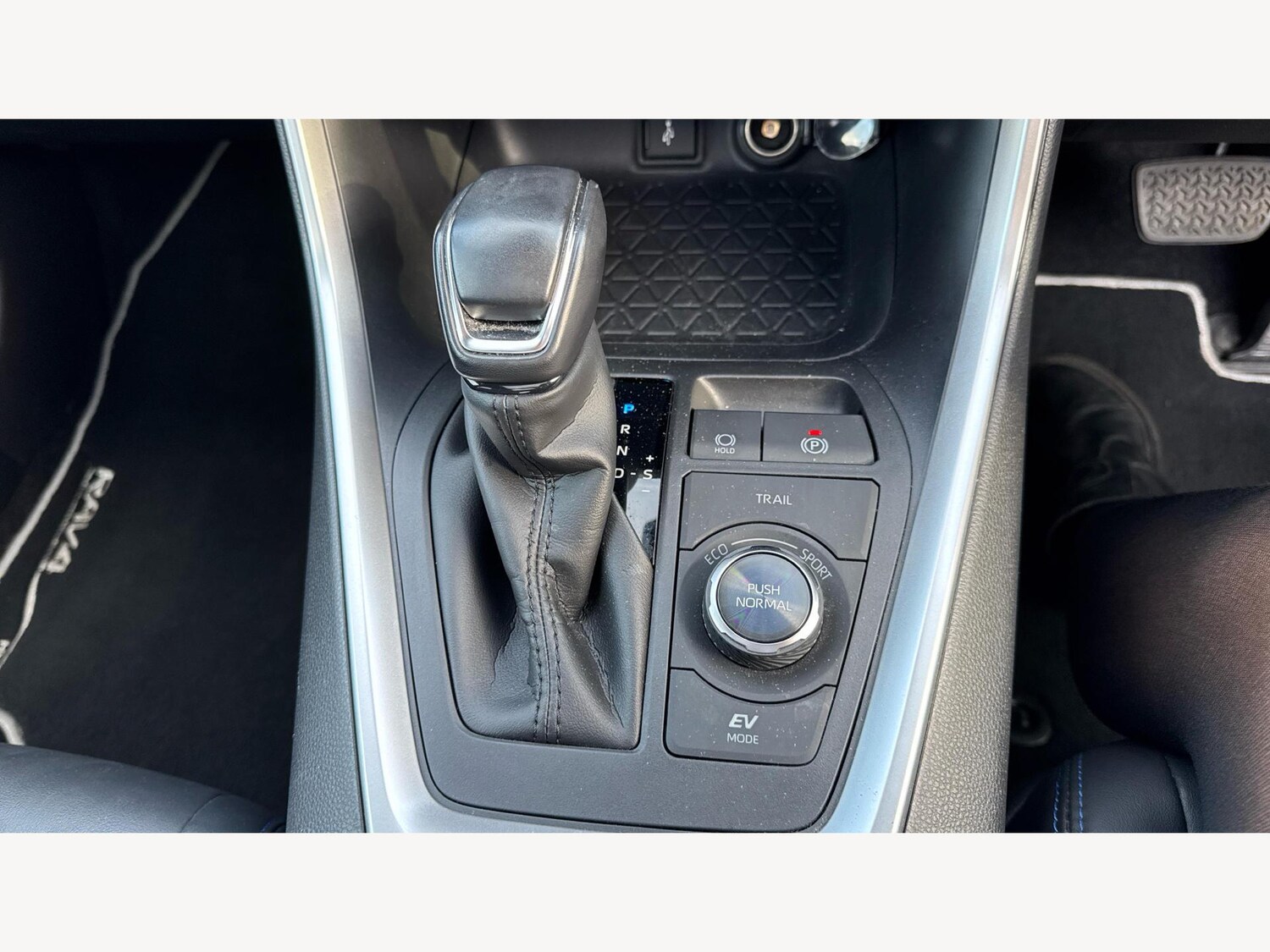 Used Toyota RAV4 2020 for sale - 76432551: Photo 38