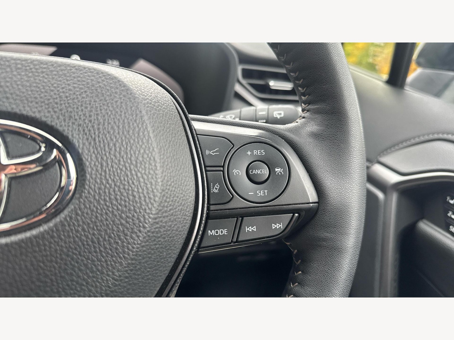 Used Toyota RAV4 2024 for sale - 76425523: Photo 27