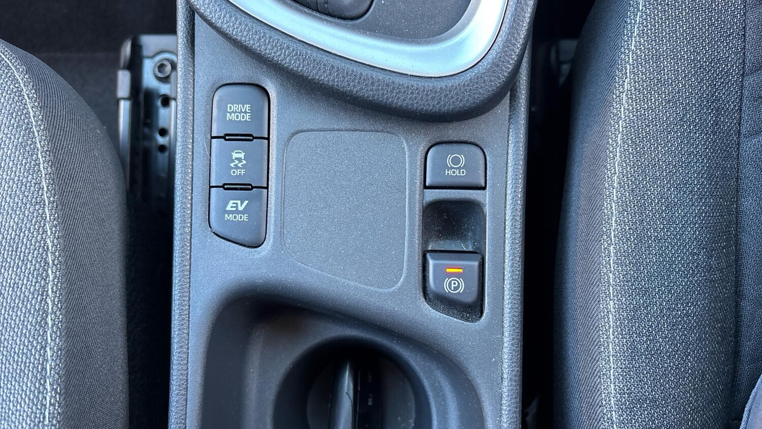 Used Toyota Yaris Cross 2023 for sale - 77511099: Photo 32